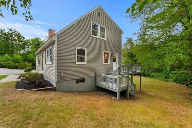 58 Carlisle Rd, Westford, MA 01886
