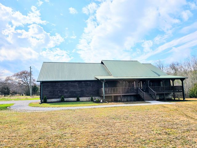 371 Plaza Drive, Madisonville, TN 37354