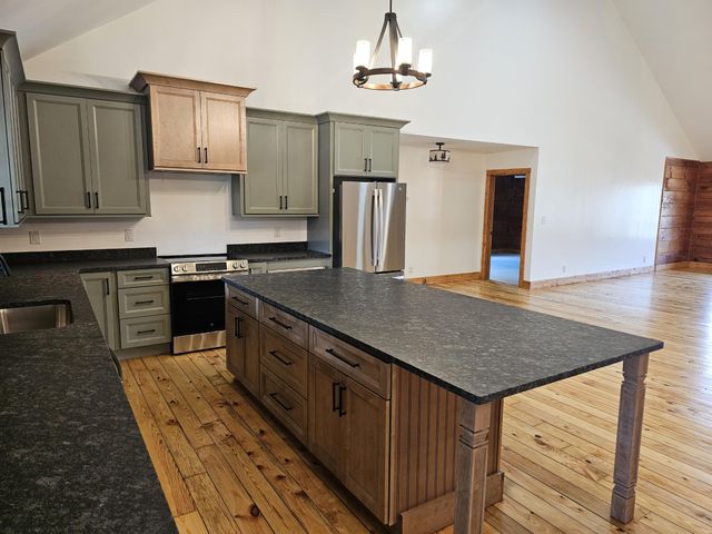 371 Plaza Drive, Madisonville, TN 37354