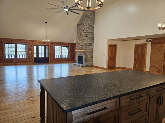 371 Plaza Drive, Madisonville, TN 37354