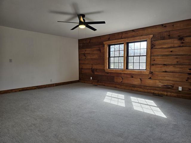 371 Plaza Drive, Madisonville, TN 37354