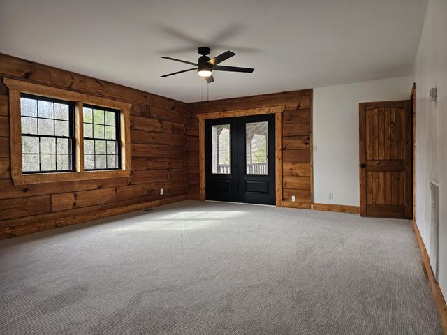 371 Plaza Drive, Madisonville, TN 37354