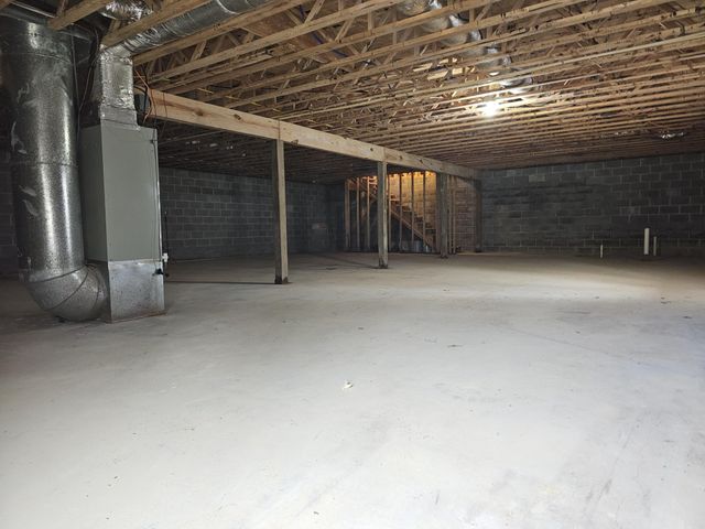 371 Plaza Drive, Madisonville, TN 37354