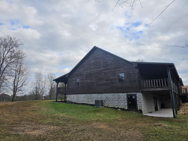 371 Plaza Drive, Madisonville, TN 37354