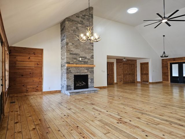 371 Plaza Drive, Madisonville, TN 37354
