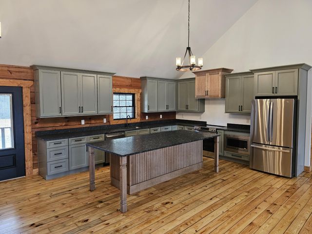 371 Plaza Drive, Madisonville, TN 37354