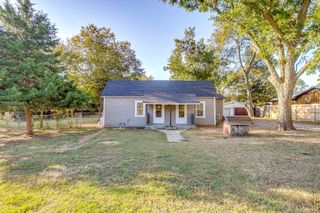 310 E 16th Street, Joshua, TX 76058