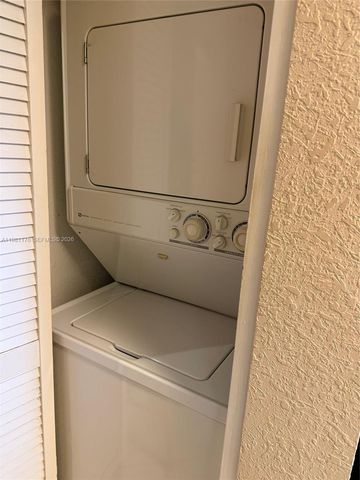 6709 N Kendall Dr 209, Pinecrest, FL 33156