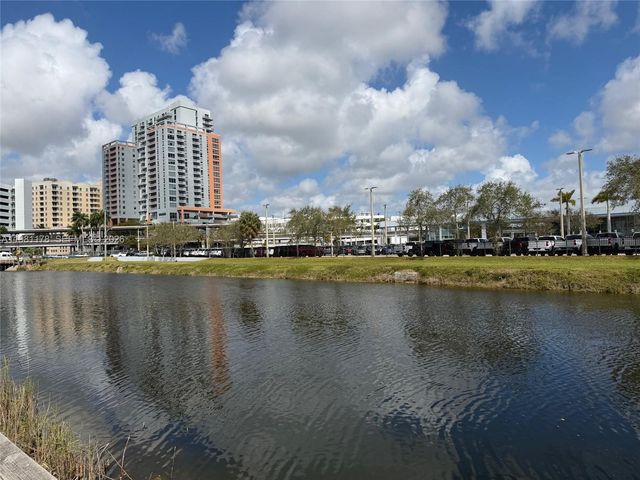 6709 N Kendall Dr 209, Pinecrest, FL 33156