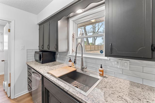 4114 Northshore Drive, Benton, AR 72015