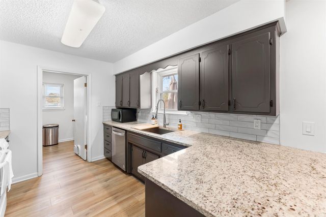 4114 Northshore Drive, Benton, AR 72015