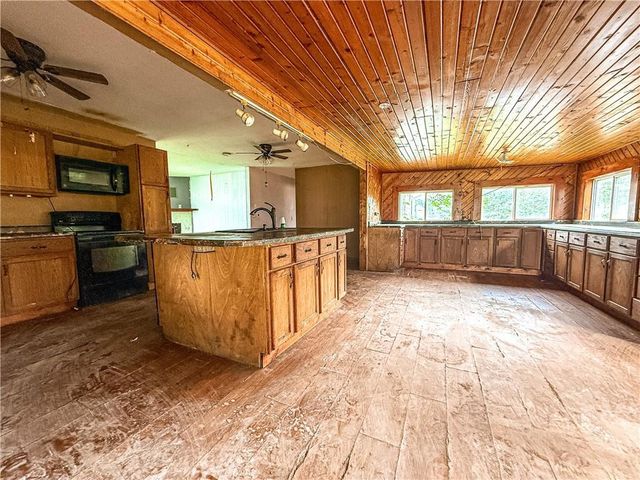 14707 Old Highway 10, Fairchild, WI 54741