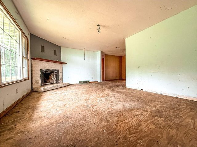 14707 Old Highway 10, Fairchild, WI 54741