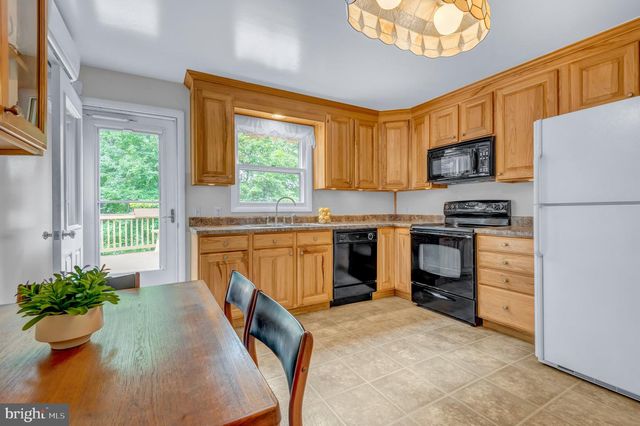580 WELL DR, New Freedom, PA 17349