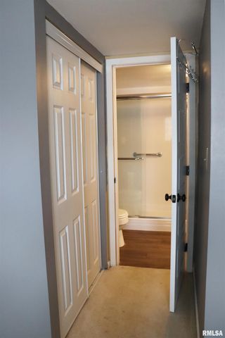 6606 N Allen Rd Unit 90, Peoria, IL 61614