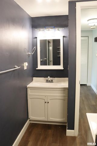 6606 N Allen Rd Unit 90, Peoria, IL 61614