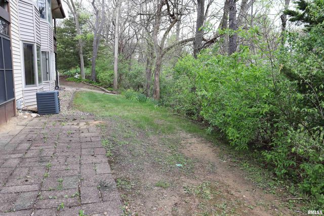6606 N Allen Rd Unit 90, Peoria, IL 61614