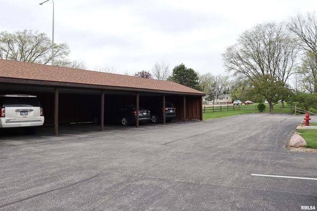 6606 N Allen Rd Unit 90, Peoria, IL 61614