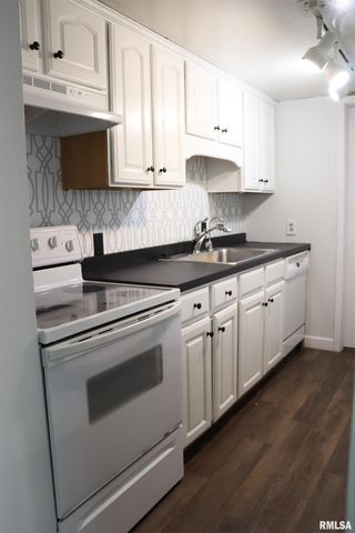 6606 N Allen Rd Unit 90, Peoria, IL 61614
