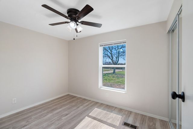 235 S Lillian Dr, Kerrville, TX 78028