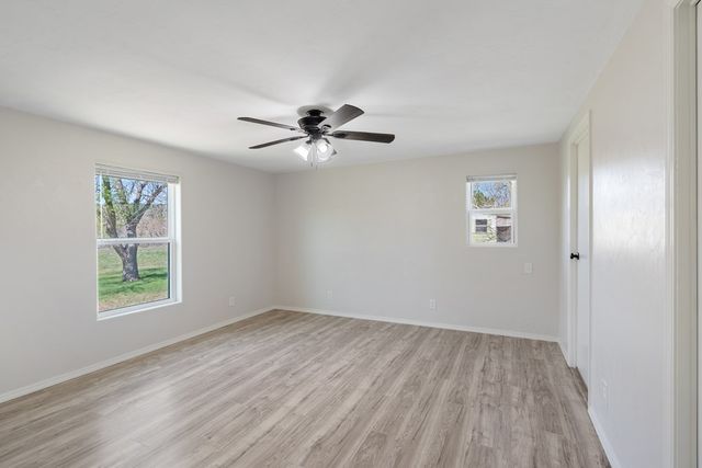 235 S Lillian Dr, Kerrville, TX 78028