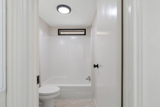 235 S Lillian Dr, Kerrville, TX 78028