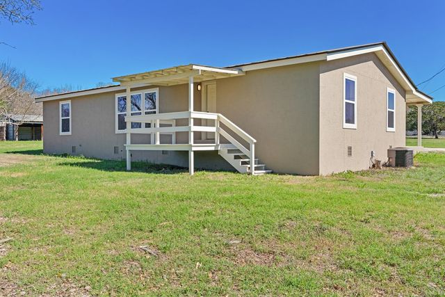 235 S Lillian Dr, Kerrville, TX 78028