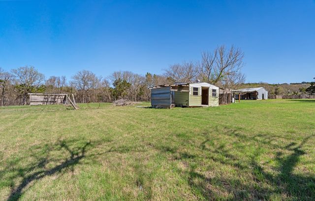 235 S Lillian Dr, Kerrville, TX 78028