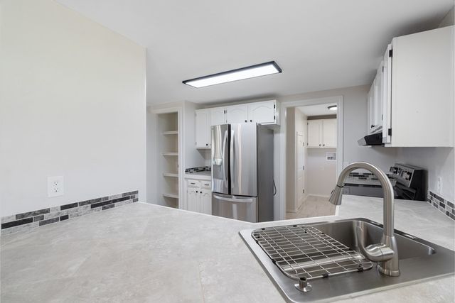 235 S Lillian Dr, Kerrville, TX 78028