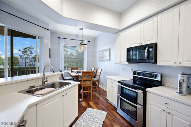 6100 Jonathans Bay CIR 302, Fort Myers, FL 33908