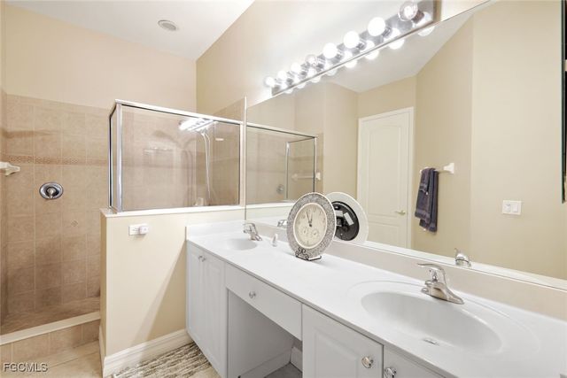 6100 Jonathans Bay CIR 302, Fort Myers, FL 33908