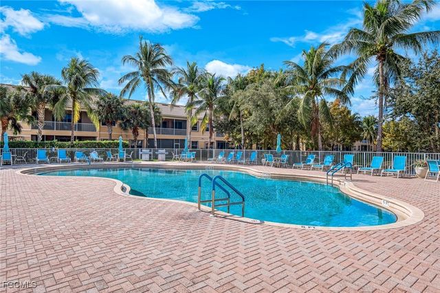 6100 Jonathans Bay CIR 302, Fort Myers, FL 33908