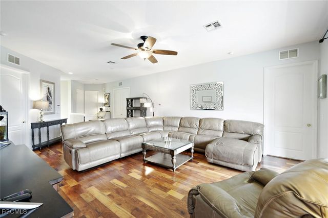 6100 Jonathans Bay CIR 302, Fort Myers, FL 33908