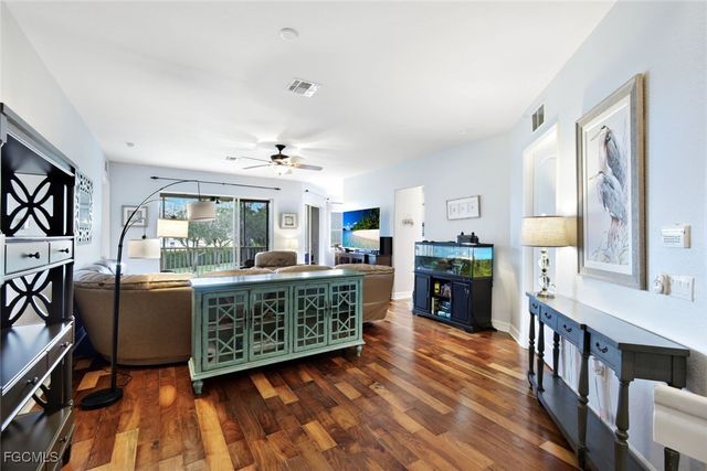 6100 Jonathans Bay CIR 302, Fort Myers, FL 33908