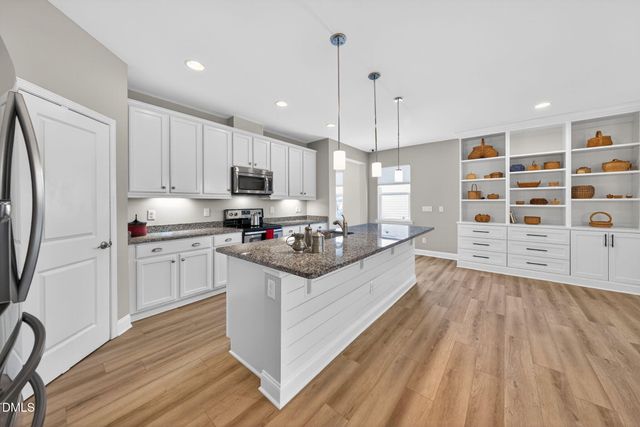 400 Eno Drive, Holly Springs, NC 27540