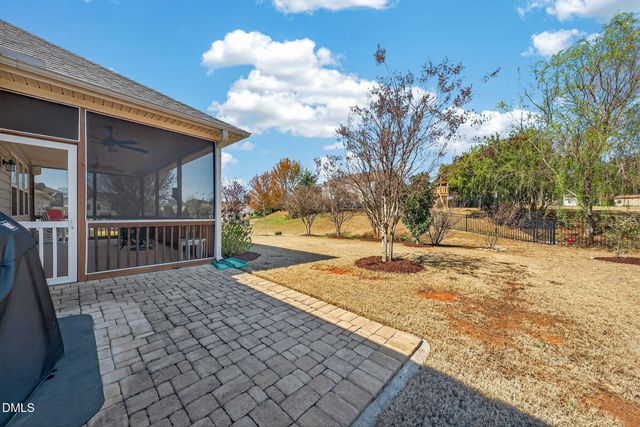 400 Eno Drive, Holly Springs, NC 27540