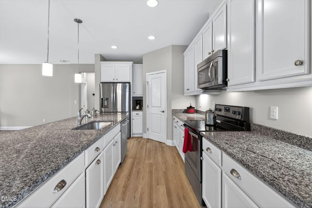 400 Eno Drive, Holly Springs, NC 27540