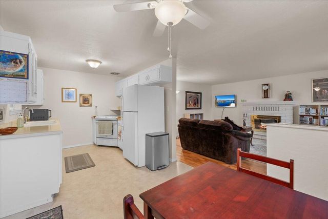 166 Mace Road, Medford, OR 97501