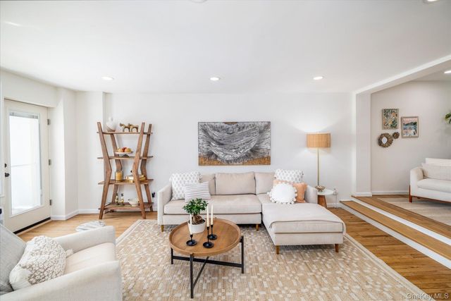 522 Shore Road 3AA, Long Beach, NY 11561