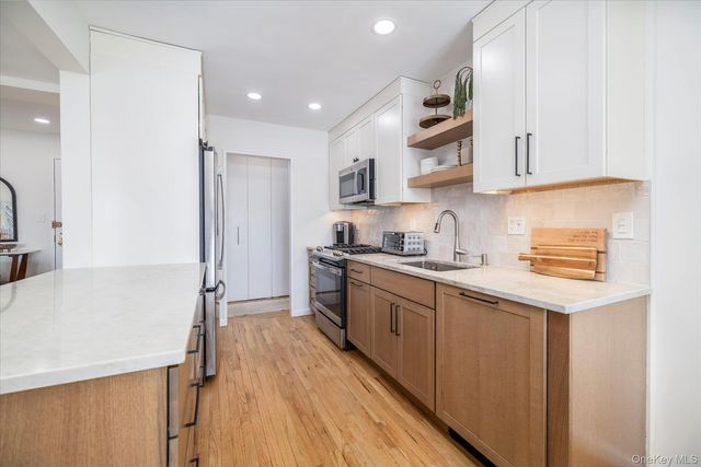 522 Shore Road 3AA, Long Beach, NY 11561