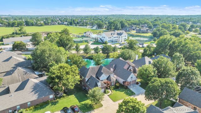 7909 E Freeport Place, Broken Arrow, OK 74014