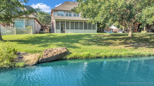 7909 E Freeport Place, Broken Arrow, OK 74014