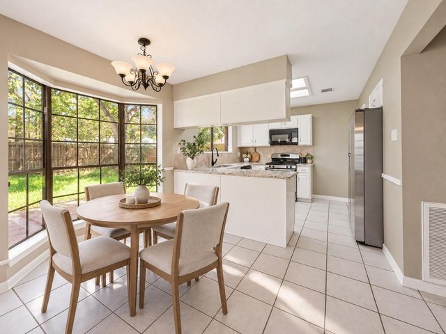 1926 Victoria Garden Drive, Richmond, TX 77406