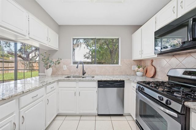 1926 Victoria Garden Drive, Richmond, TX 77406