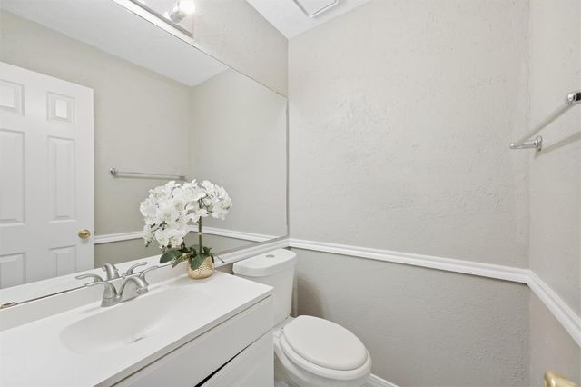 1926 Victoria Garden Drive, Richmond, TX 77406