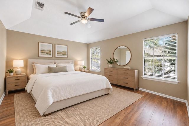 1926 Victoria Garden Drive, Richmond, TX 77406