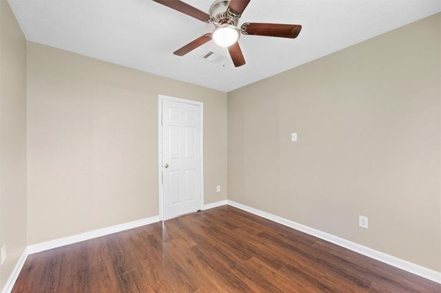 1926 Victoria Garden Drive, Richmond, TX 77406