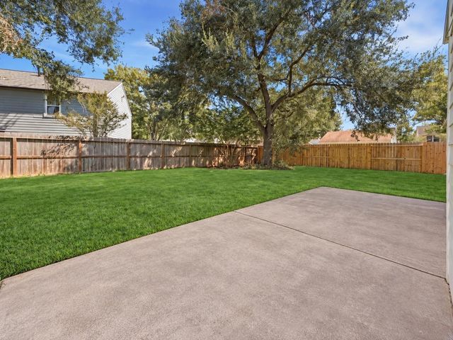 1926 Victoria Garden Drive, Richmond, TX 77406