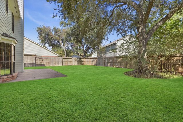 1926 Victoria Garden Drive, Richmond, TX 77406
