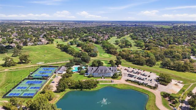 1926 Victoria Garden Drive, Richmond, TX 77406